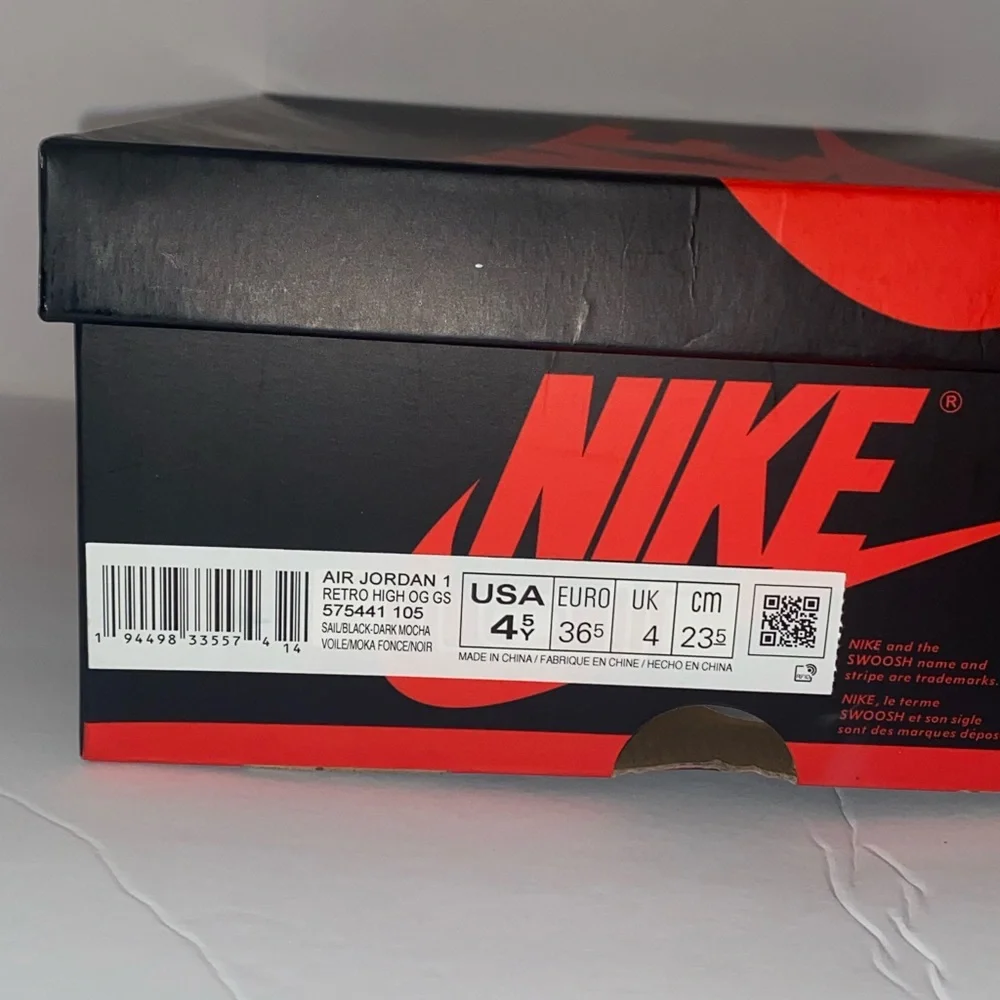 AIR JORDAN 1 Retro High‎ Dark Mocha